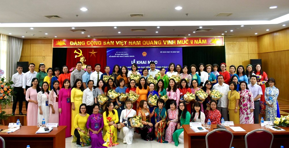 Khai mạc khóa tập huấn cho giáo viên dạy tiếng Việt ở nước ngoài - ảnh 3