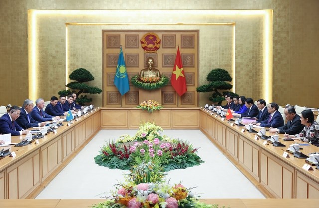 Thủ tướng Phạm Minh Chính tiếp Tổng thống Cộng hòa Kazakhstan - Ảnh 5.