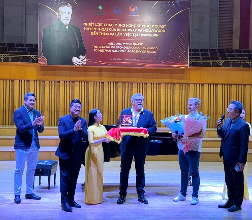 Huyền thoại Broadway và Hollywood gặp gỡ, truyền cảm hứng cho sinh viên Học viện âm nhạc Quốc gia Việt Nam - ảnh 6