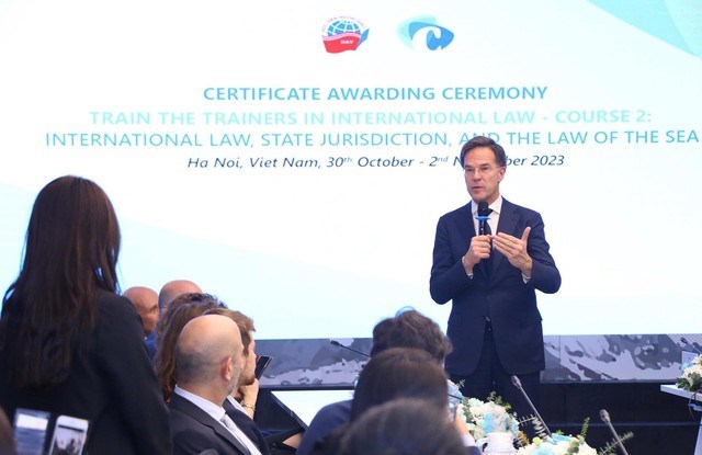 Thủ tướng Hà Lan dự Hội thảo bàn tròn ‘Luật pháp quốc tế và trật tự trên biển’ - Ảnh 1.