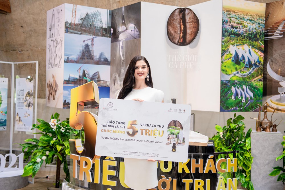 Miss Grand International khám phá nét văn hóa cà phê Việt Nam - ảnh 2