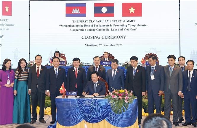 Hội nghị Cấp cao Quốc hội 3 nước Campuchia-Lào-Việt Nam thành công tốt đẹp- Ảnh 2.