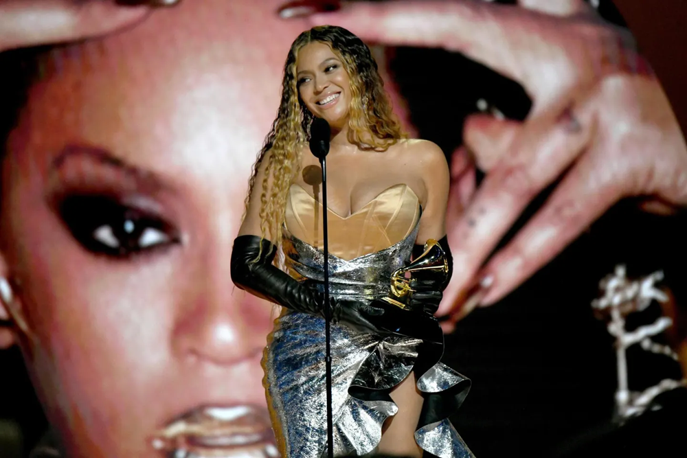 Beyoncé thành tỷ phú sau chuyến lưu diễn lập kỷ lục - ảnh 1