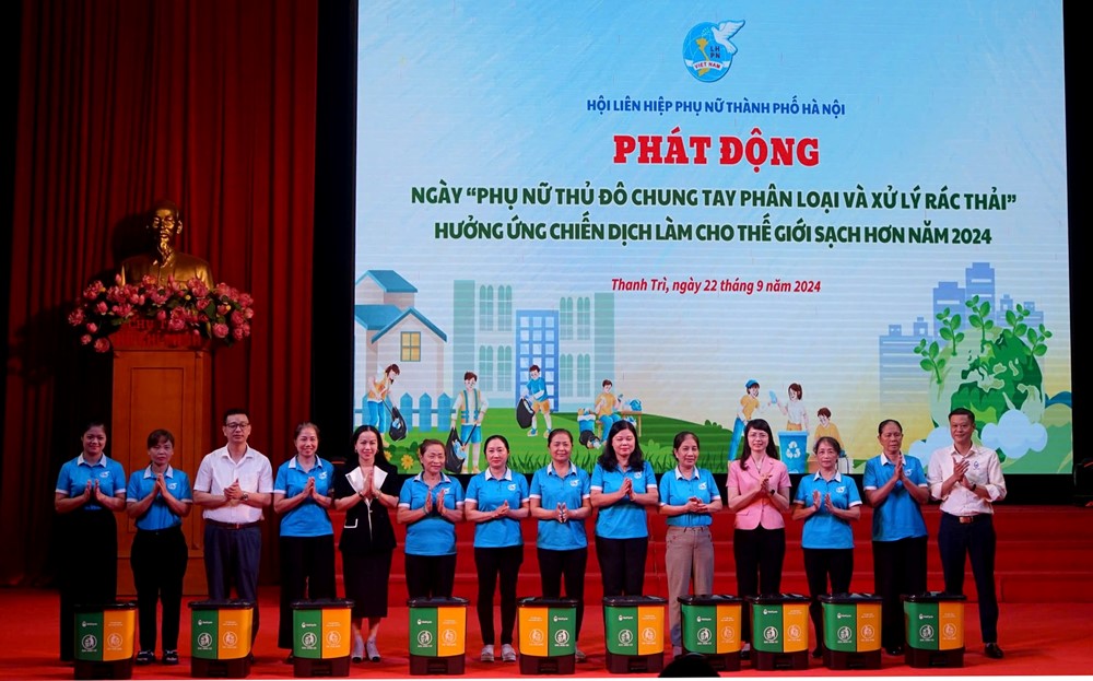  “Bóng hồng” Thủ đô góp phần xây dựng Thành phố xanh sạch đẹp - ảnh 6