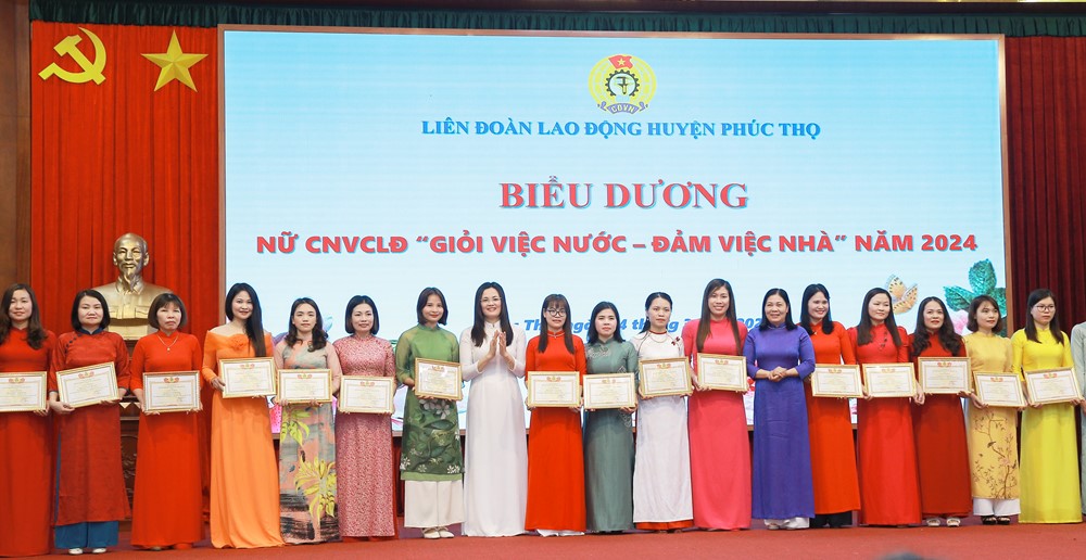 Phụ nữ Phúc Thọ tiếp nối truyền thống, vươn tới tương lai - ảnh 4