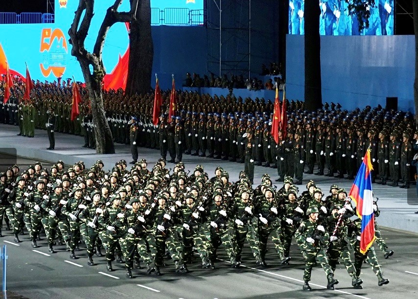 Hợp luyện diễu binh, diễu hành lần thứ 2 có quân đội Lào, Campuchia cùng tham gia - ảnh 7