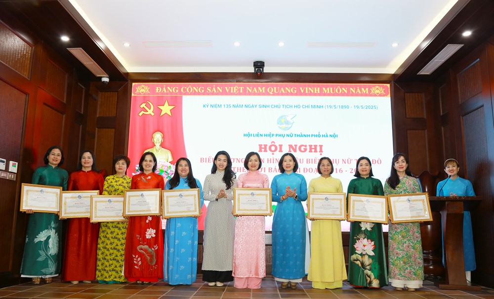 Biểu dương 80 điển hình tiêu biểu Phụ nữ Thủ đô làm theo lời Bác - ảnh 13
