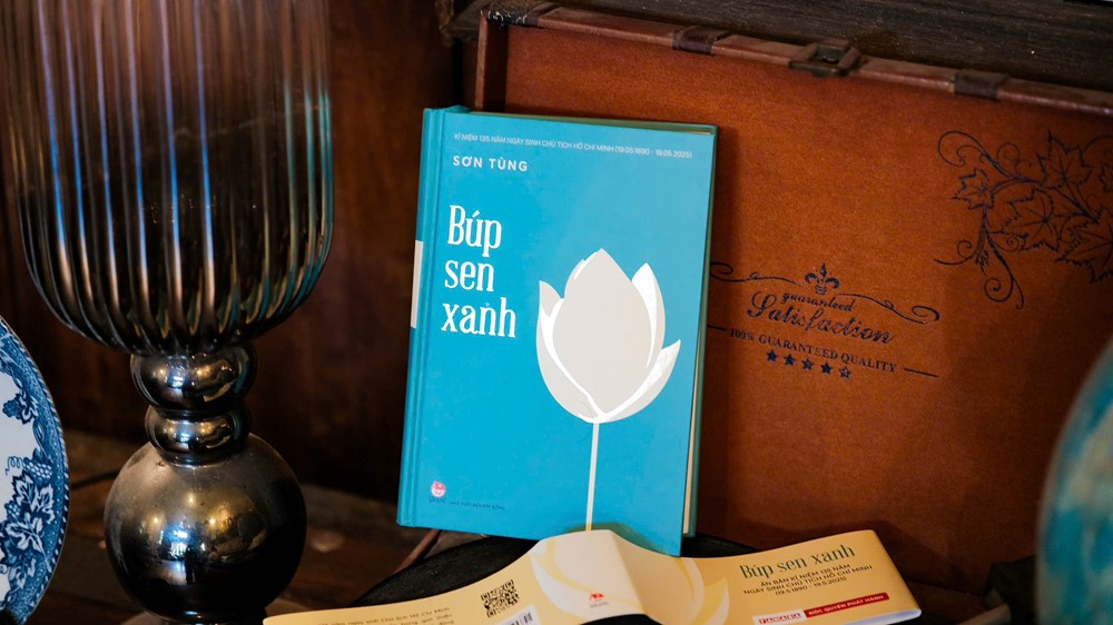 Ấn bản đặc biệt “Búp Sen Xanh” và sự kiện giao lưu kỷ niệm 135 năm ngày sinh Chủ tịch Hồ Chí Minh - ảnh 1