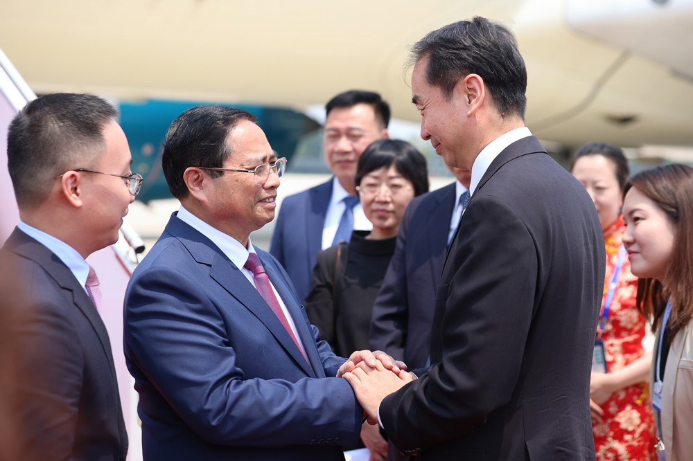 Thủ tướng tới Thiên Tân, bắt đầu chuyến công tác dự Hội nghị WEF và làm việc tại Trung Quốc - ảnh 2
