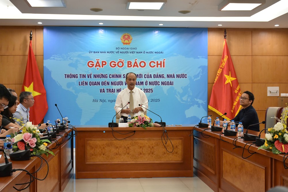 Hành trình kết nối kiều bào trẻ 2025: “Cùng nhau viết tiếp câu chuyện hòa bình” - ảnh 1
