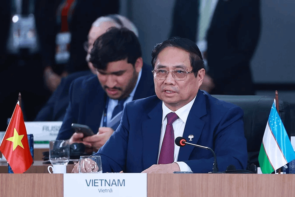 Thủ tướng Phạm Minh Chính gặp ông Lý Cường tại BRICS: Đề xuất tăng kết nối Việt - Trung - ảnh 1