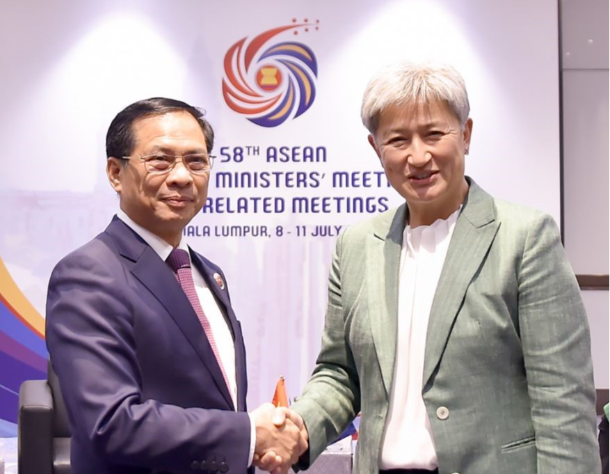 Bộ trưởng Ngoại giao Trung Quốc chúc mừng Việt Nam triển khai thành công cuộc cách mạng tinh gọn bộ máy - ảnh 2
