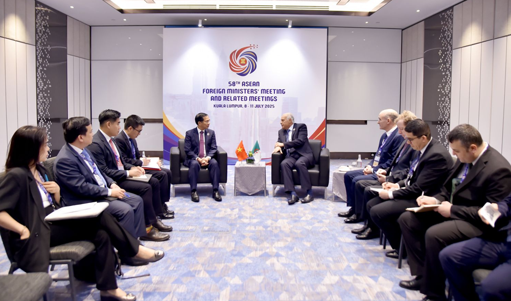 Bộ trưởng Ngoại giao Trung Quốc chúc mừng Việt Nam triển khai thành công cuộc cách mạng tinh gọn bộ máy - ảnh 3