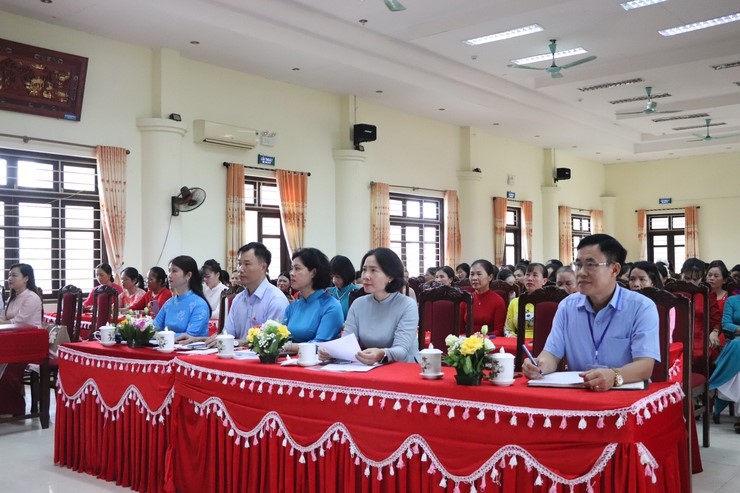 Hội nghị công bố các Quyết định thành lập Hội Liên hiệp Phụ nữ xã Bất Bạt - ảnh 1