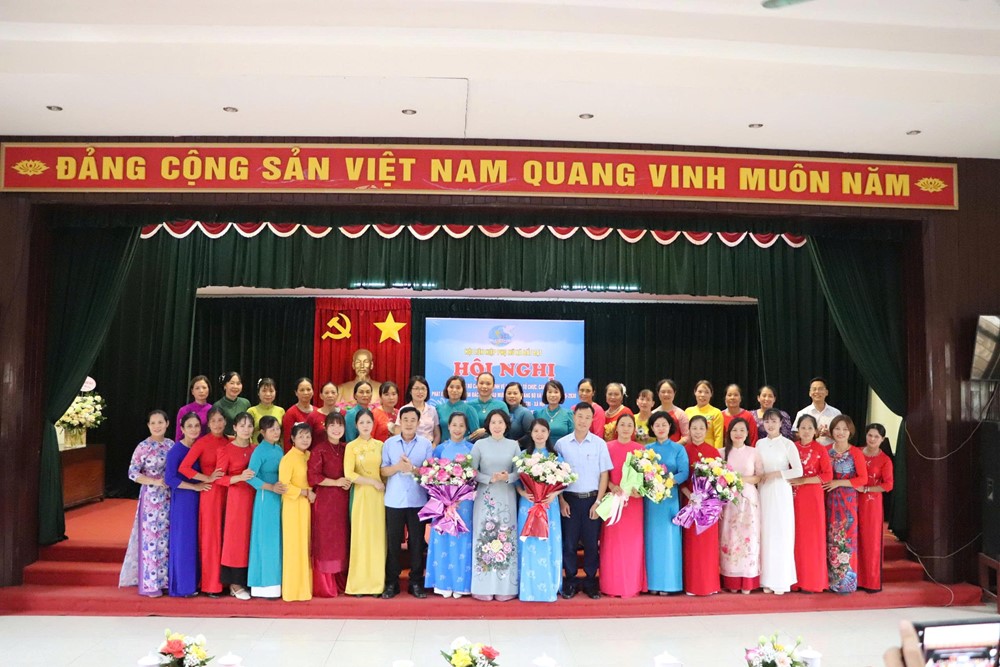 Hội nghị công bố các Quyết định thành lập Hội Liên hiệp Phụ nữ xã Bất Bạt - ảnh 3