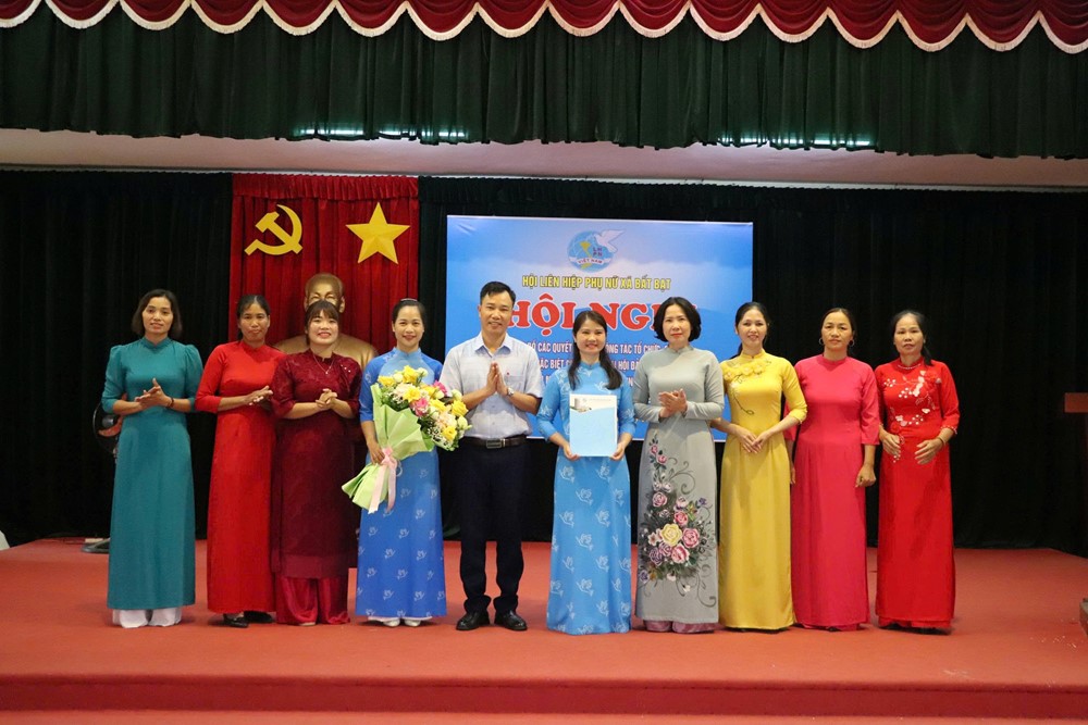 Hội nghị công bố các Quyết định thành lập Hội Liên hiệp Phụ nữ xã Bất Bạt - ảnh 2