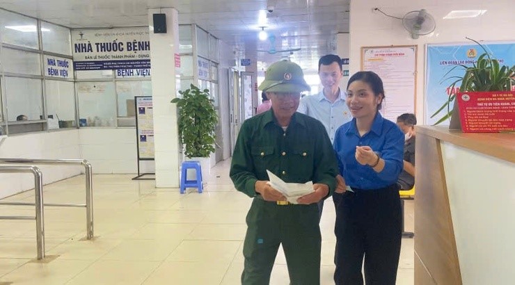 Xã Phúc Thọ tổ chức khám, tư vấn sức khỏe và cấp thuốc miễn phí cho đối tượng chính sách - ảnh 2