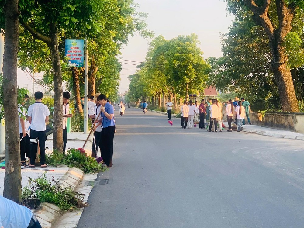 Xã Phúc Thọ ra quân tổng vệ sinh môi trường - ảnh 5