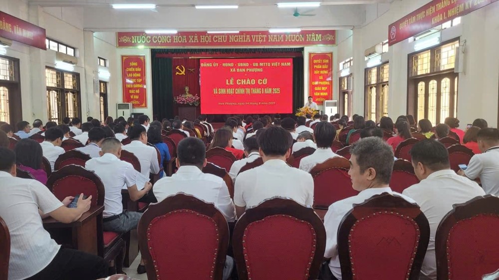 Xã Đan Phượng tổ chức Lễ chào cờ và sinh hoạt chính trị tháng 8/2025 - ảnh 2