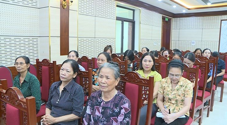 Hội LHPN xã Phúc Thọ tổ chức hội nghị tuyên truyền “Bình dân học vụ số” và định hướng phát triển Thủ đô - ảnh 2