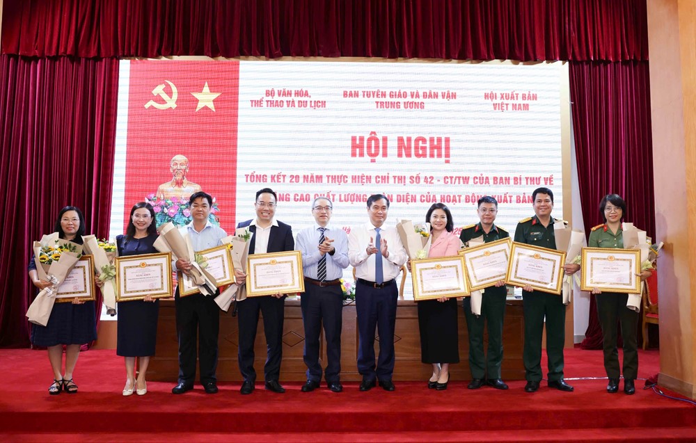 Xuất bản Việt Nam trên hành trình đổi mới và hội nhập - ảnh 5