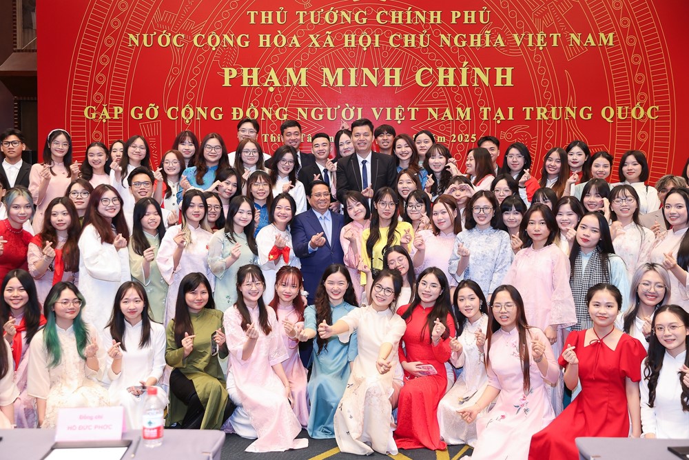 Thủ tướng chia sẻ với kiều bào tại Trung Quốc về không khí, tinh thần Quốc khánh trong nước - ảnh 3