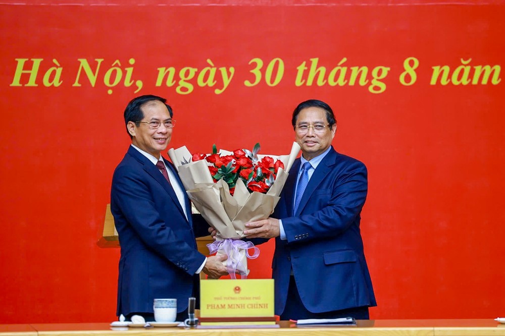 Thủ tướng Phạm Minh Chính trao quyết định giao quyền Bộ trưởng Bộ Ngoại giao - ảnh 2