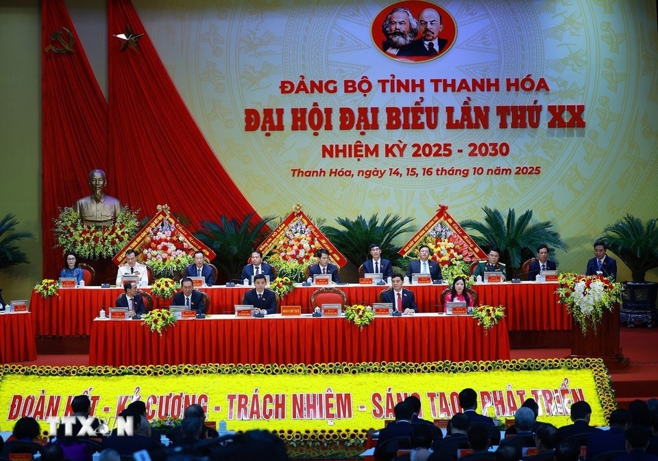 Thủ tướng Phạm Minh Chính: Thanh Hóa phải hiện thức hóa khát vọng phát triển, bừng sáng, nhân dân ngày càng ấm no, hạnh phúc - ảnh 1