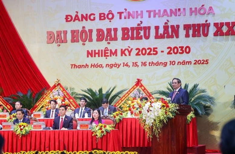 Thủ tướng Phạm Minh Chính: Thanh Hóa phải hiện thức hóa khát vọng phát triển, bừng sáng, nhân dân ngày càng ấm no, hạnh phúc - ảnh 3