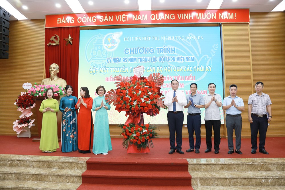 Phụ nữ phường Đống Đa: Tự hào truyền thống, vững bước tương lai - ảnh 2