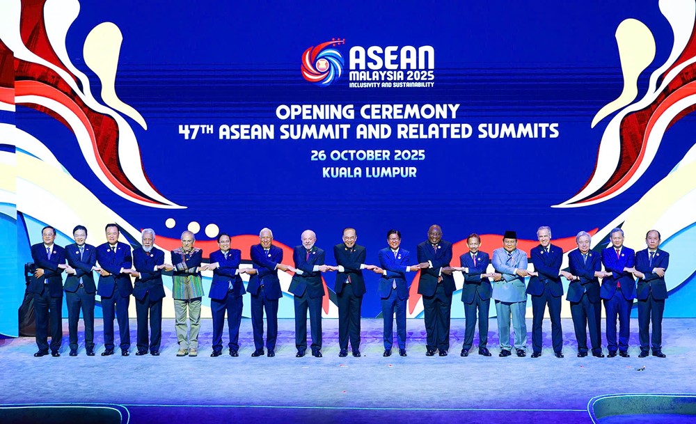 Thủ tướng Phạm MInh Chính dự khai mạc Hội nghị cấp cao ASEAN với “dấu mốc lịch sử“ - ảnh 1