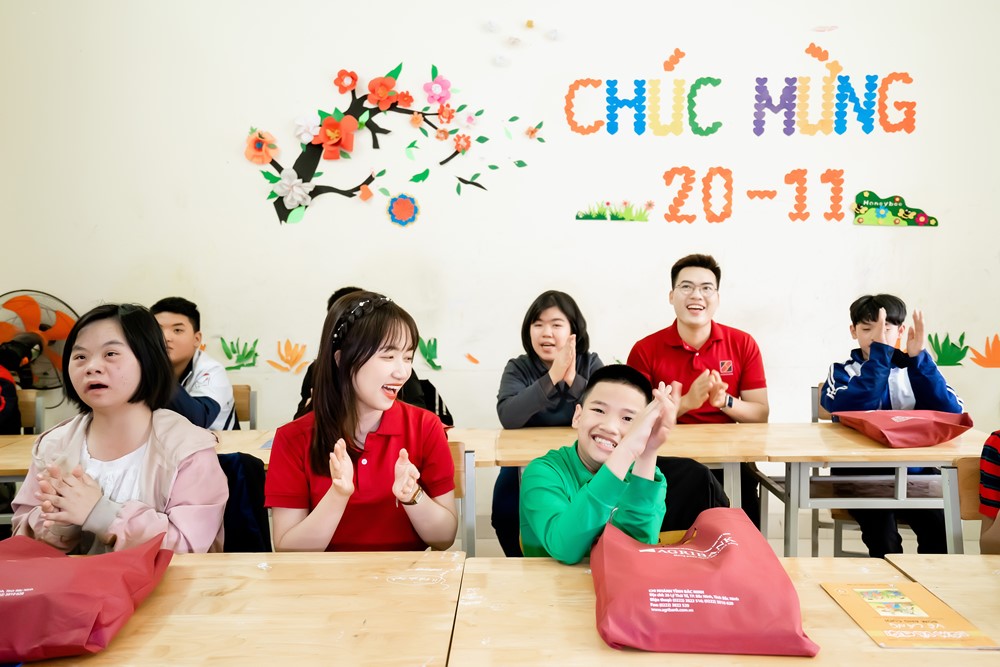 Sáng ngời phẩm chất nữ cán bộ Agribank trong giai đoạn phát triển mới - ảnh 3