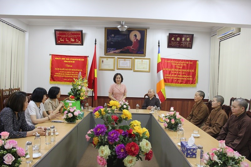 Hội LHPN Hà Nội: Chúc mừng Đại lễ Phật Đản 2022 - ảnh 2