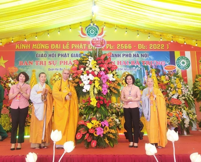 Hội LHPN Hà Nội: Chúc mừng Đại lễ Phật Đản 2022 - ảnh 4