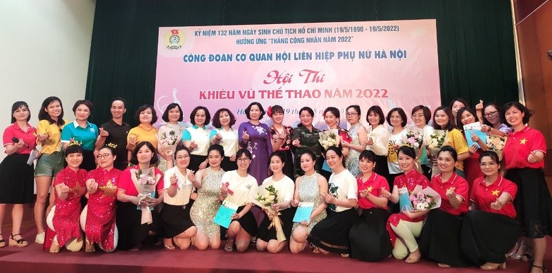 Công đoàn cơ quan Hội LHPN Hà Nội: Đặc sắc, ấn tượng hội thi “Khiêu vũ thể thao” năm 2022 - ảnh 1