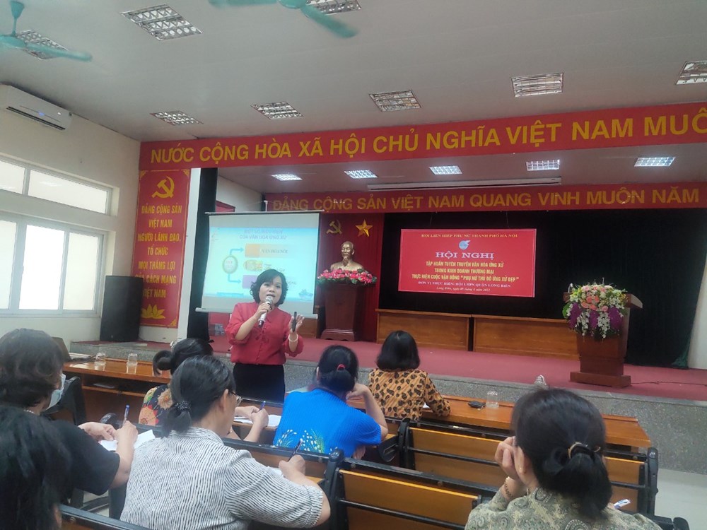 Hội LHPN quận Long Biên: Tuyên truyền văn hóa ứng xử trong kinh doanh thương mại - ảnh 1