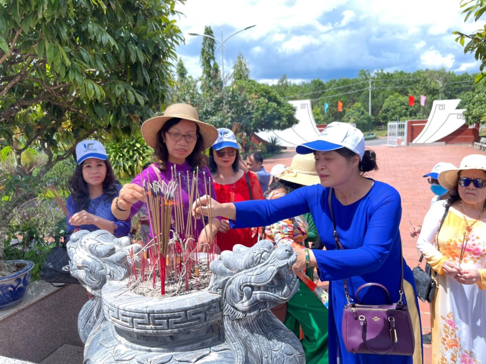 Hội LHPN phường Ngọc Khánh, quận Ba Đình: Chung tay, hỗ trợ phụ nữ và trẻ em tại tỉnh Kon Tum - ảnh 3