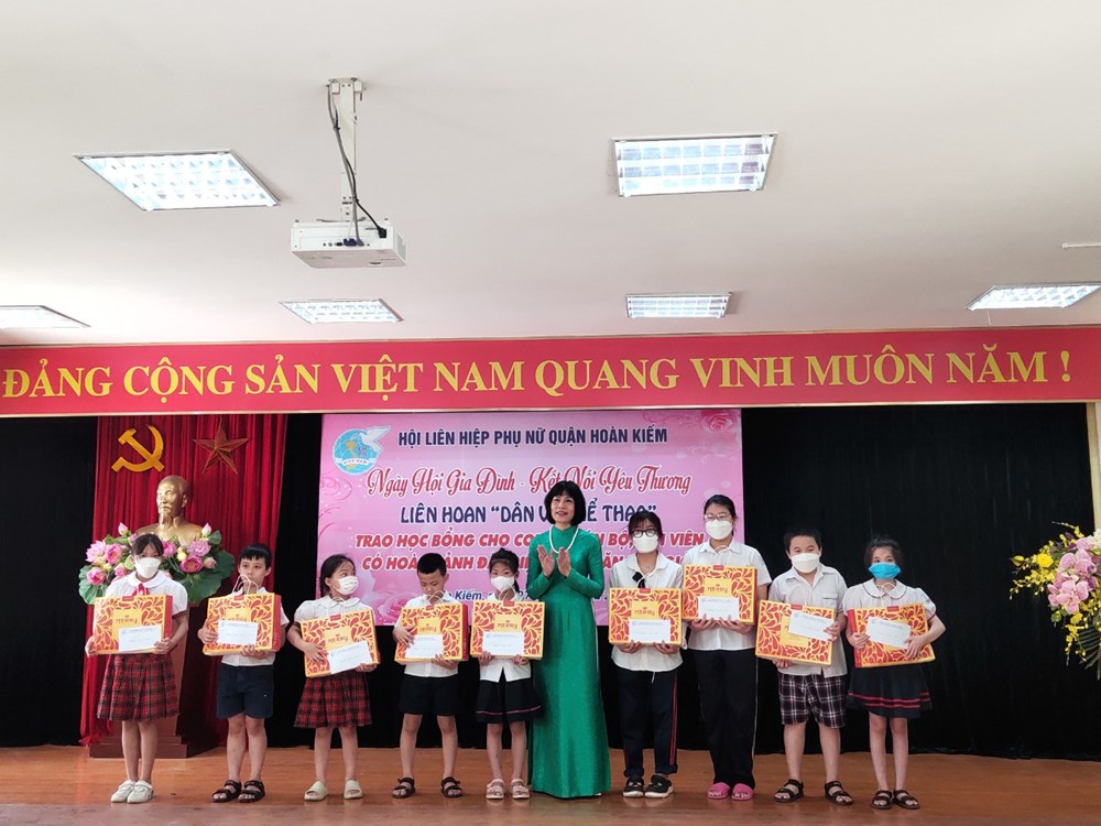 Hội LHPN quận Hoàn Kiếm: Sôi nổi  các hoạt động tại ngày hội Gia đình - Kết nối yêu thương - ảnh 3