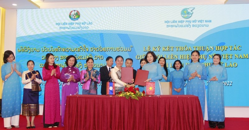 Hội LHPN Hà Nội và THỦ ĐÔ VIÊNG CHĂKý kết biên bản thỏa thuận hợp tác giai đoạn 2022 - 2025 - ảnh 2