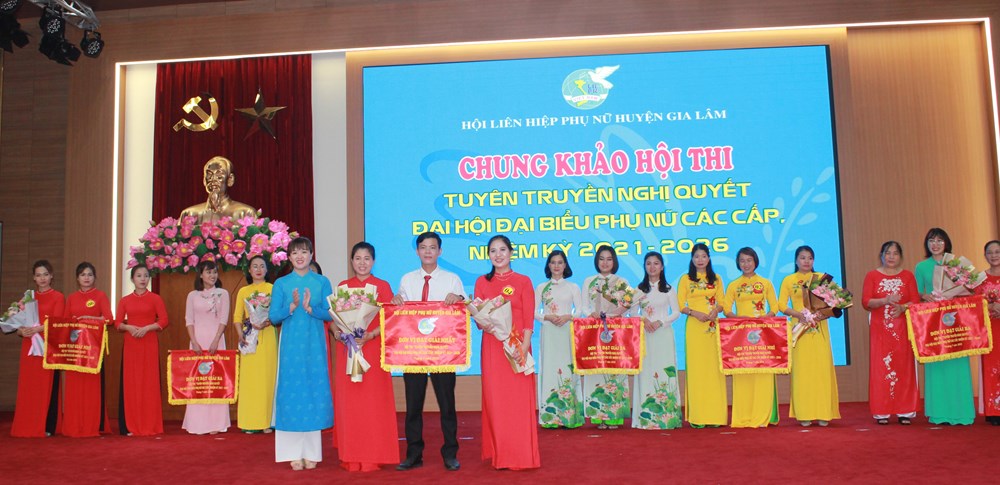 Hội LHPN huyện Gia Lâm: Tuyên truyền Nghị quyết đại hội phụ nữ các cấp - ảnh 7