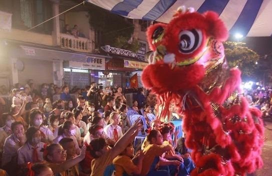 Lễ hội Trung thu Phố cổ Hà Nội: Nét đẹp văn hóa truyền thống của người dân - ảnh 2