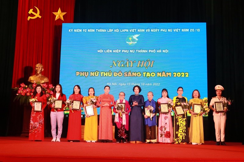 Hội LHPN Hà Nội: Tôn vinh 10 Phụ nữ Thủ đô tiêu biểu năm 2022 - ảnh 1