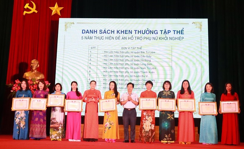 Hội LHPN Hà Nội: Tôn vinh 10 Phụ nữ Thủ đô tiêu biểu năm 2022 - ảnh 4