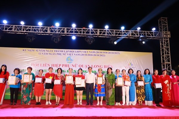 Hội LHPN quận Long Biên: Sôi nổi ngày hội “Phụ nữ Long Biên sáng tạo, khởi nghiệp” năm 2022 - ảnh 1