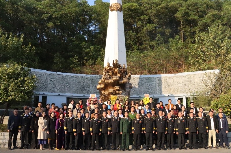 Lữ đoàn Đặc công Hải quân 126 gặp mặt đoàn kết quân dân - ảnh 1