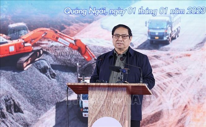 Thủ tướng Phạm Minh Chính phát lệnh khởi công đồng loạt 12 dự án đường bộ cao tốc Bắc - Nam - ảnh 2