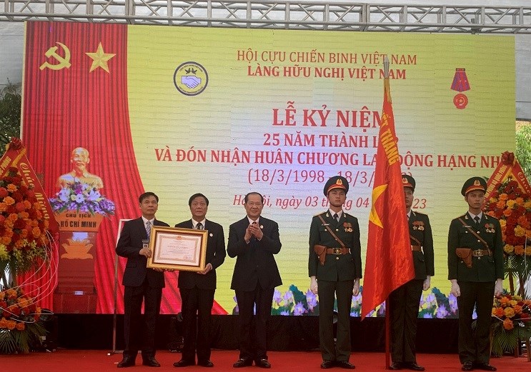 Làng Hữu nghị Việt Nam tích cực chăm sóc, điều dưỡng, nâng cao đời sống cho cựu chiến binh - ảnh 1