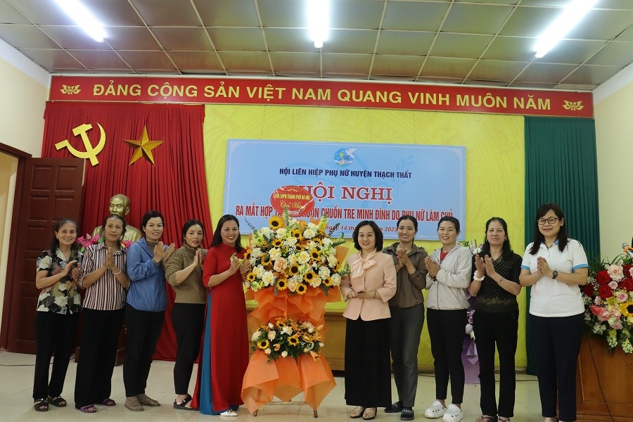 Hội LHPN huyện Thạch Thất ra mắt Hợp tác xã Chuồn chuồn tre Minh Đính do phụ nữ làm chủ  - ảnh 2