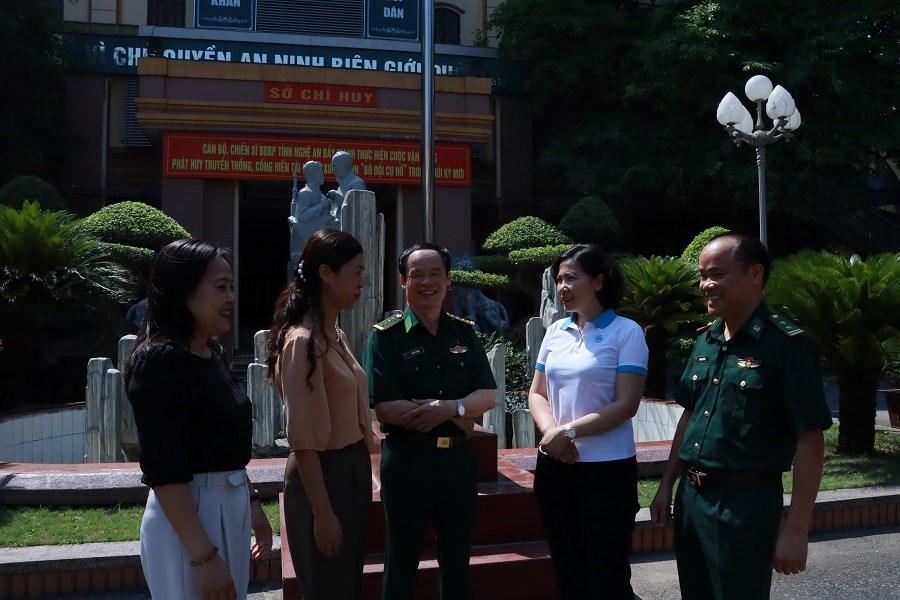 Hội LHPN Hà Nội thăm và làm việc với Bộ Chỉ huy Bộ đội biên phòng và Hội LHPN tỉnh Nghệ An - ảnh 4