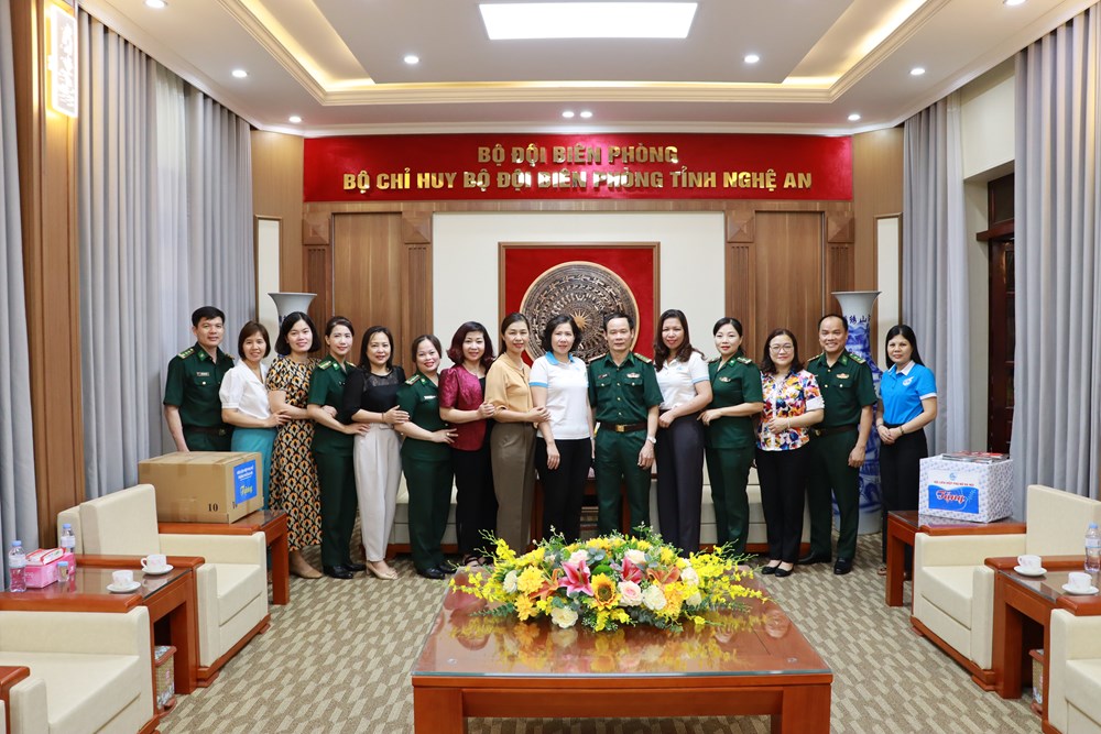 Hội LHPN Hà Nội thăm và làm việc với Bộ Chỉ huy Bộ đội biên phòng và Hội LHPN tỉnh Nghệ An - ảnh 1